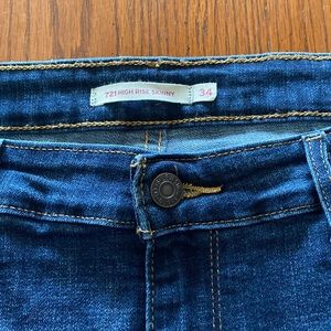 Levi Strauss & Co. 721 high rise skinny jeans size 34/30 length. Mint condition!